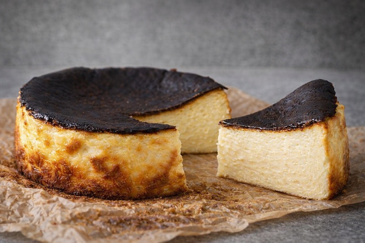 Cafe Hathibunme（バスクチーズケーキ販売）